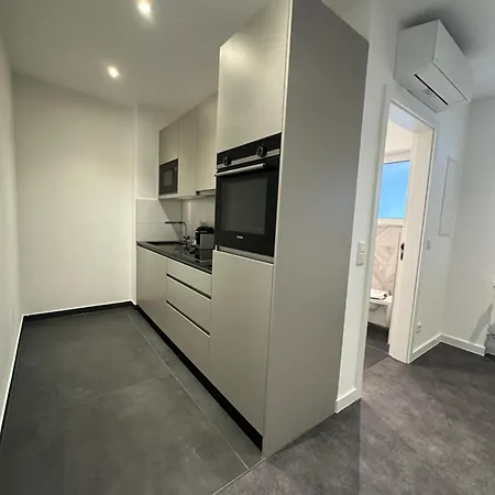 6-living * Núremberg